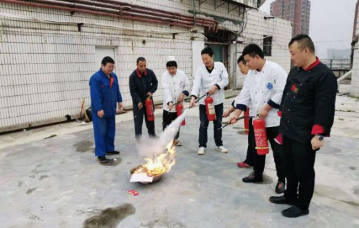 警鐘常鳴  培訓常抓   安全意識記心中  —— ---華康賓館對第一批以工代訓人員進行培訓